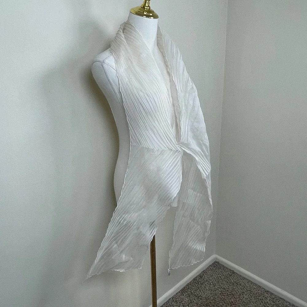 Han Feng Pleated Scarf Women White Accordion Crinkle Sheer Avant Garde Designer